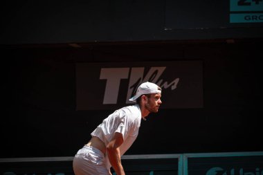 Çek Cumhuriyeti, Prostejov, 2024 / 06 / 08 profesyonel tenis oyuncusu iş başında, tenis maçı, kil maçı, atp, tenis