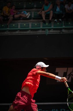Çek Cumhuriyeti, Prostjov, 2024 / 06 / 08 profesyonel tenis oyuncusu iş başında, tenis maçı, kil maçı, atp, tenis