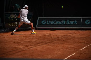 Çek Cumhuriyeti, Prostjov, 2024 / 06 / 08 profesyonel tenis oyuncusu iş başında, tenis maçı, kil maçı, atp, tenis