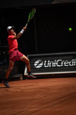 Çek Cumhuriyeti, Prostjov, 2024 / 06 / 08 profesyonel tenis oyuncusu iş başında, tenis maçı, kil maçı, atp, tenis