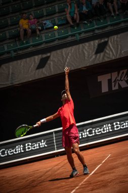 Çek Cumhuriyeti, Prostjov, 2024 / 06 / 08 profesyonel tenis oyuncusu iş başında, tenis maçı, kil maçı, atp, tenis