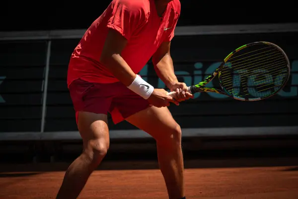 Çek Cumhuriyeti, Prostjov, 2024 / 06 / 08 profesyonel tenis oyuncusu iş başında, tenis maçı, kil maçı, atp, tenis