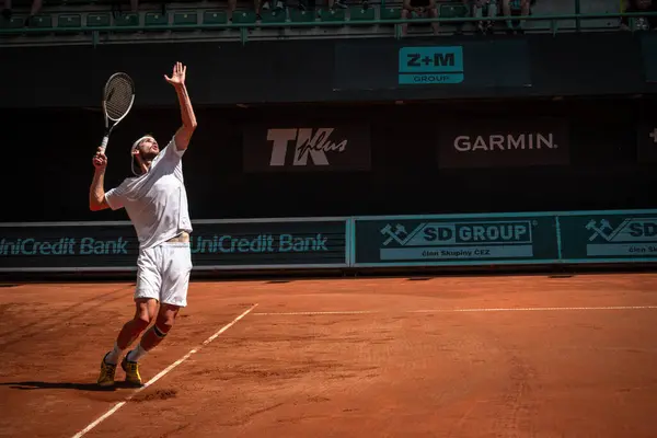 Çek Cumhuriyeti, Prostjov, 2024 / 06 / 08 profesyonel tenis oyuncusu iş başında, tenis maçı, kil maçı, atp, tenis