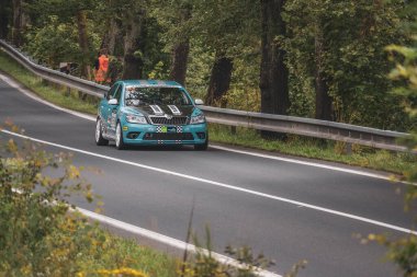 Çek Cumhuriyeti, Vrbno pod Pradedem, 2024 / 07 / 13 - Tepe tırmanışı, yarış arabaları, yarış arabaları, yarış spesiyalleri, 