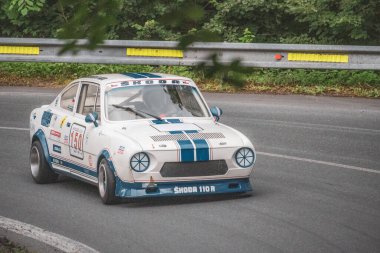 Çek Cumhuriyeti, Vrbno pod Pradedem, 2024 / 07 / 13 - Tepe tırmanışı, yarış arabaları, yarış arabaları, yarış spesiyalleri, 