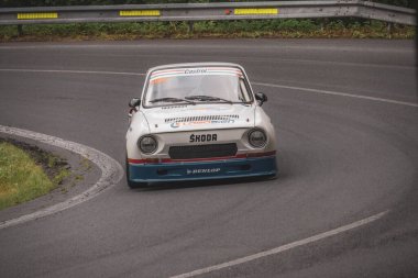 Çek Cumhuriyeti, Vrbno pod Pradedem, 2024 / 07 / 13 - Tepe tırmanışı, yarış arabaları, yarış arabaları, yarış spesiyalleri, 