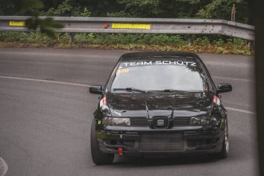 Çek Cumhuriyeti, Vrbno pod Pradedem, 2024 / 07 / 13 - Tepe tırmanışı, yarış arabaları, yarış arabaları, yarış spesiyalleri, 