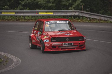 Çek Cumhuriyeti, Vrbno pod Pradedem, 2024 / 07 / 13 - Tepe tırmanışı, yarış arabaları, yarış arabaları, yarış spesiyalleri, 