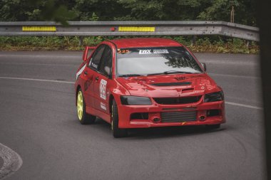 Çek Cumhuriyeti, Vrbno pod Pradedem, 2024 / 07 / 13 - Tepe tırmanışı, yarış arabaları, yarış arabaları, yarış spesiyalleri, 