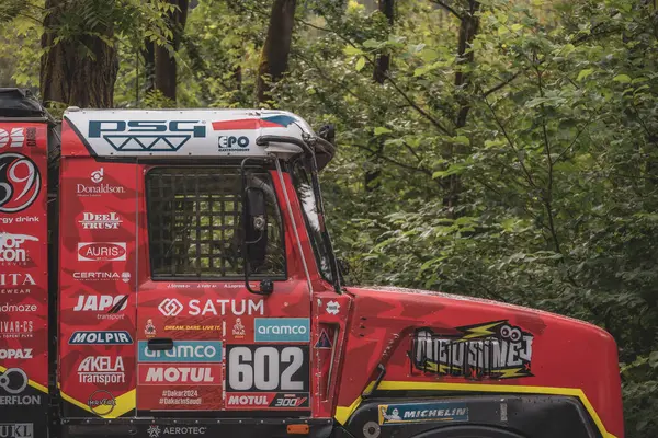 Çek Cumhuriyeti, Vrbno pod Pradedem, 2024 / 07 / 13 - Tepe tırmanışı, yarış arabaları, yarış arabaları, yarış spesiyalleri, Dakar Special, praga, Ales Loprais, Rally DAKAR