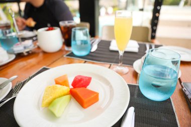 Meyveli taze meyve suyu.