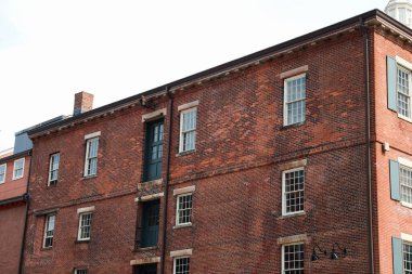 Stockholm, İsveç 'teki eski tuğla ev.