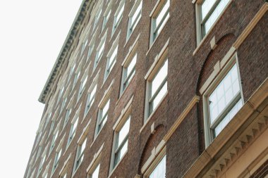 Londra 'da tuğla bina cephesi