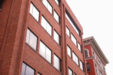 Modern apartman cephesi.