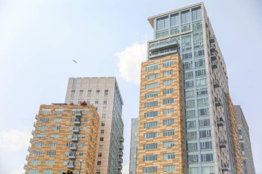 Şehirdeki modern binalar