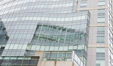 Şehrin modern binası