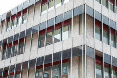 Şehir merkezindeki bir binanın ayrıntıları