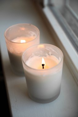 cam beyaz mum