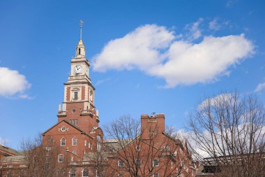 St. Petersburg 'un merkezindeki eski kilise.