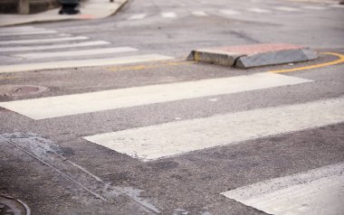 Paris, Fransa 'da sokakta yaya geçidi tabelası