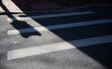 Caddedeki yol tabelası