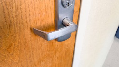 Kapı kolunda kapı kolu var..