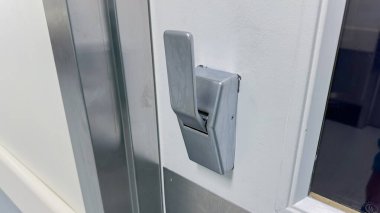 Modern ofiste beyaz düğme düğmesi