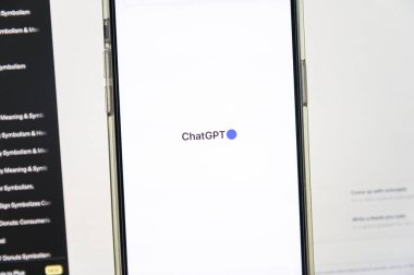 kiev, ukraine - jan 21, 20 19: Google yazılım logosu akıllı telefonda görüntülendi