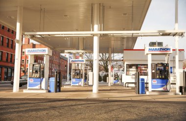 Manhattan 'daki yeni benzin istasyonu.