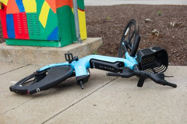 Bisiklette zincir kırık.