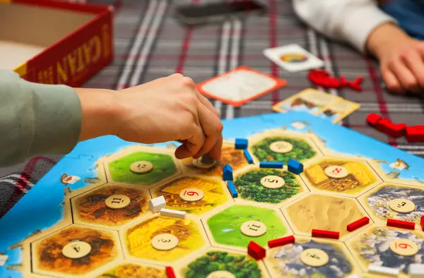 Çocuklar satranç oynar, eğitim kavramı