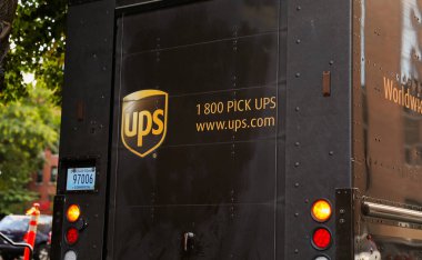 Teslimat kamyonu yolda.