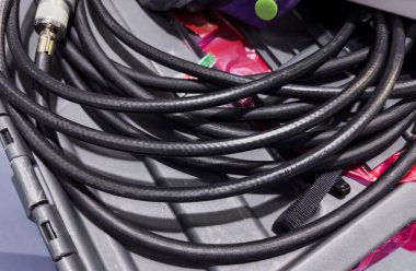 Elektrik bağlantısı için elektrik kabloları