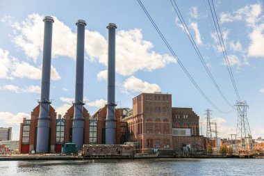 Amsterdam 'daki elektrik santrali.