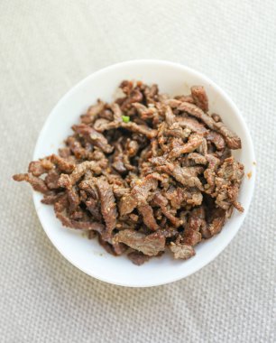 Sarımsak ve baharatlı sığır ciğeri