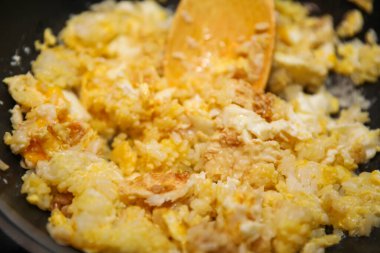 Omlet, yumurta, sahanda yumurta, sahanda yumurta, sahanda yumurta, sahanda yumurta, yumurta, sahanda yumurta.