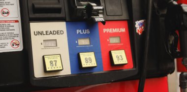 Benzin pompasının kapağı.