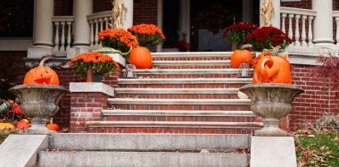 Parktaki güzel sonbahar süslemeleri. yüksek kaliteli fotoğraf