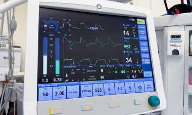 Hastanedeki tıbbi izleme monitörü.