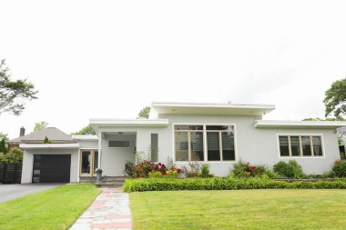 New York 'un banliyölerinde lüks bir ev