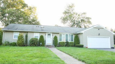 Banliyö bölgesinde yeni bir ev