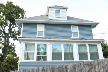 Portland 'da beyaz bir ev.