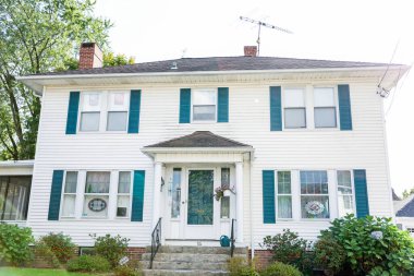 New York, ABD - Mayıs 19, 22: 17: Tarihi Manhattan, New York 'ta eski bir tuğla ev,