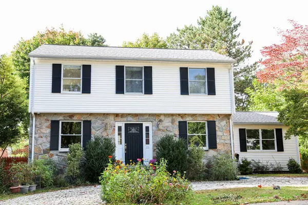 Yeni evdeki beyaz taş ev