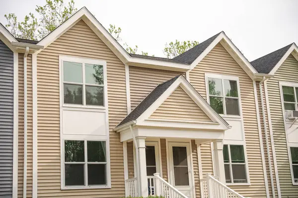 Metal kaplamalı modern ev