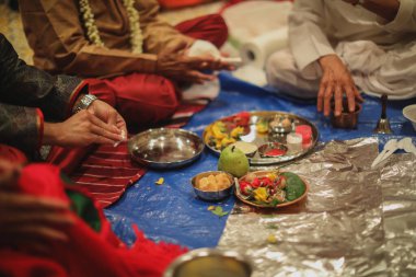 Hint düğünü geleneksel düğünle Diwali kutlaması