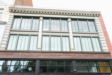 New York, ny - Eylül 26, 2019: New York şehir merkezindeki sanat deco binasının dışı.