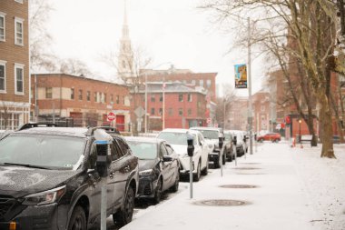 New York, ABD - 12 Şubat, 22 0 17: Manhattan 'da bir caddede arabalar
