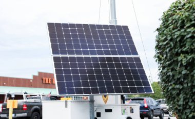 Güneş panelindeki güneş enerjisi paneli.