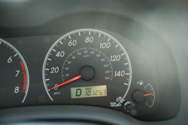 Araba hız yakın çekim